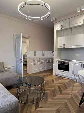 Аренда 2к видовая квартира 50м2, Новопечерские Липки, Драгомирова 17 Киев