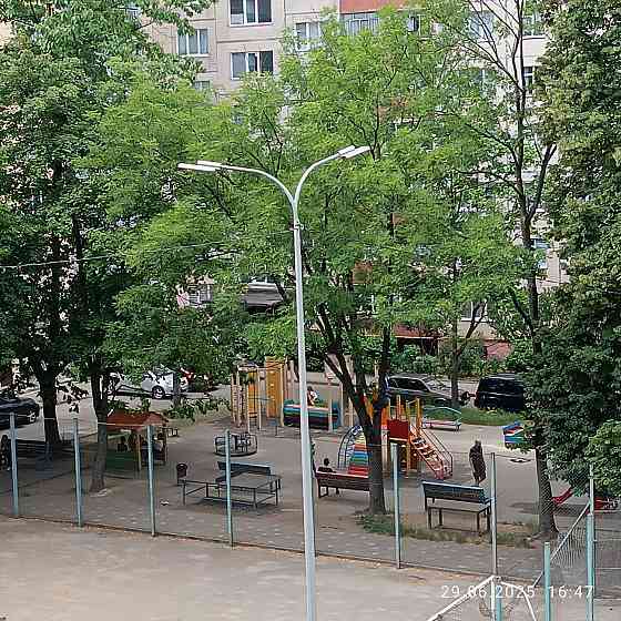 Продаж квартири  по вул. Пулюя Львов