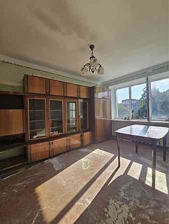 Продам 2-х кімнатну квартиру в районі 14-ої школи Кам`янець-Подільський