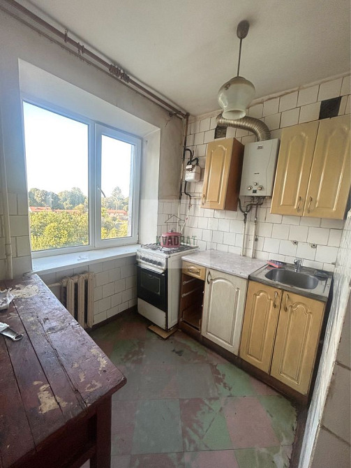 Продам 2-х кімнатну квартиру в районі 14-ої школи Кам`янець-Подільський - зображення 1