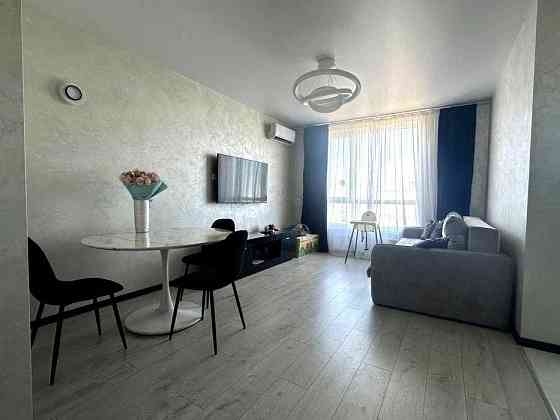 Дизайнерська 3к квартира 78,6м² у ЖК Зарічний біля метро Славутич! Київ