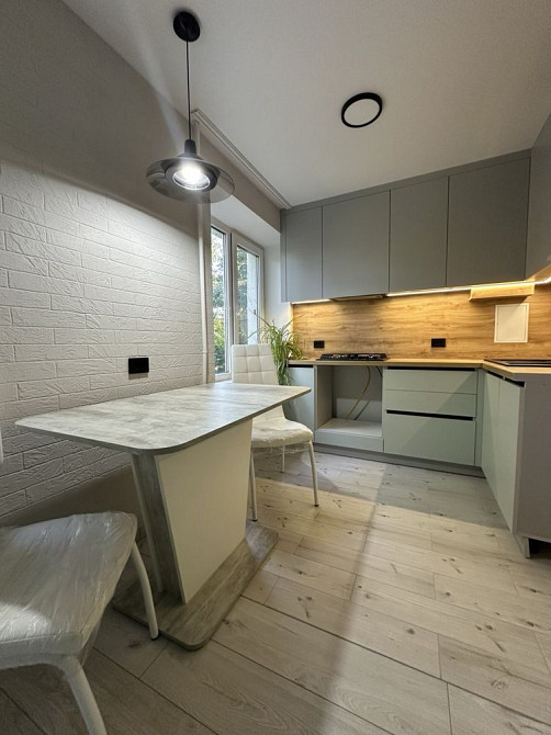 2к квартира в центрі Кам`янець-Подільський - зображення 3