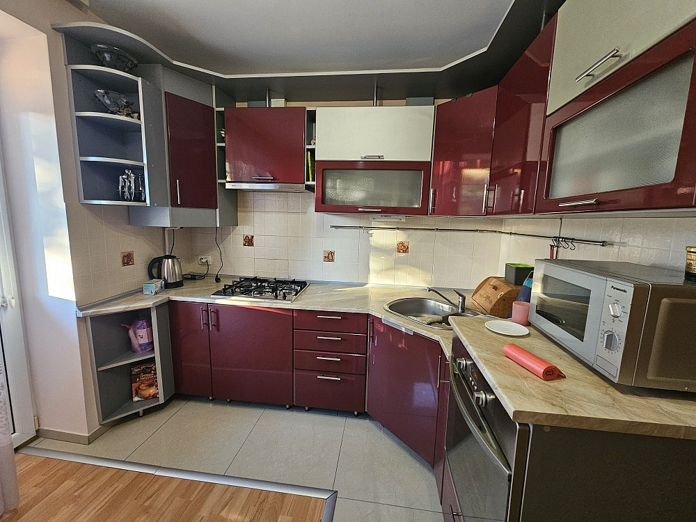 Здається 3 кімнатна  квартира  в районі Грушевського Ужгород - зображення 1