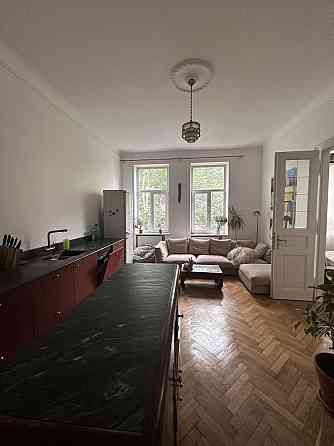 Власник. Стрийський ринок. Австрійський будинок. Львов