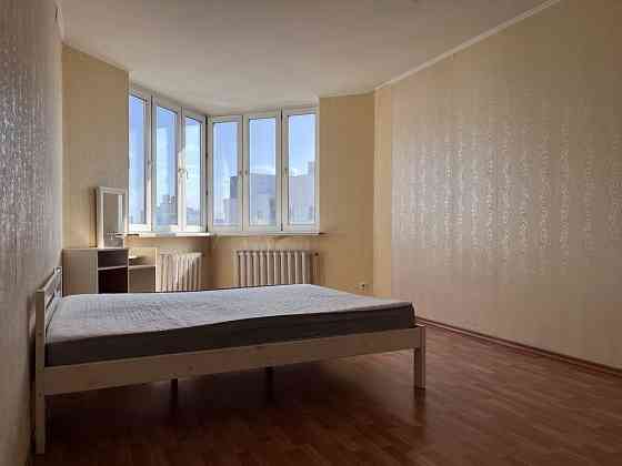 4-кімнатна «під ремонт» в ЖК «Корона» - м.Позняки, Срібнокільська 1 Київ