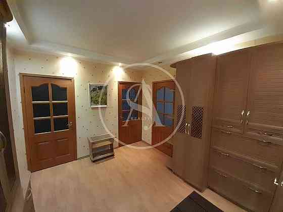 Продам квартиру в гарному стані вул. Заболотного поруч з метро Теремки Київ