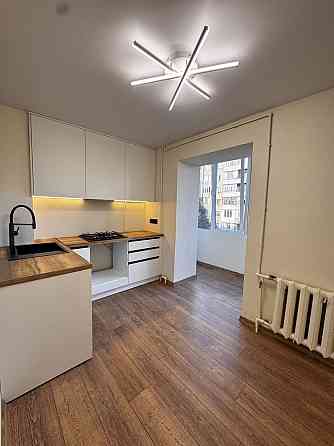 Без комісії! Продається бомбезна однушка в розвиненому районі міста Чернівці