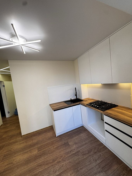 Без комісії! Продається бомбезна однушка в розвиненому районі міста Чернівці - зображення 4