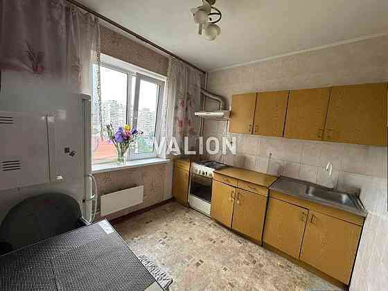 Продаж 3-кімнатна квартира з ремонтом Харківська вул Вишняківська Київ