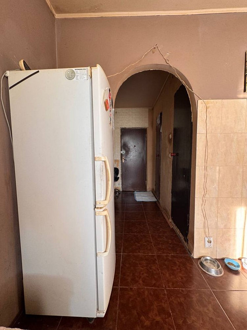 Район 12-ї школи! Продам квартиру! Вул. Грушеського! Ровно - изображение 2