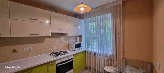 Сучасна однокімнатна квартира в центрі Херсона . Вікна на Миколаїв . Херсон