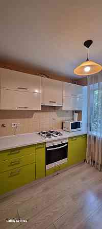 Сучасна однокімнатна квартира в центрі Херсона . Вікна на Миколаїв . Херсон