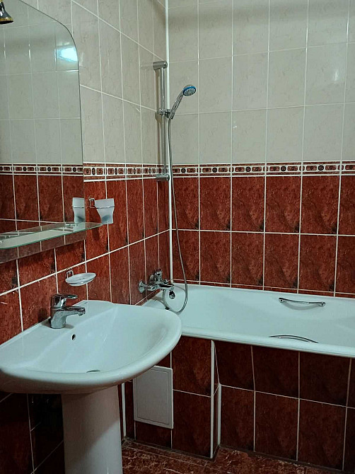 Аренда. Хозяин. 1 кв. 46 кв.м. Ст. м. Дарница 5мин. пешком. Київ - зображення 5