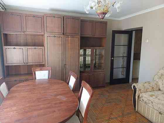 Оренда двокімнатної квартири на Боршагівскій. Метро Шулявська Київ