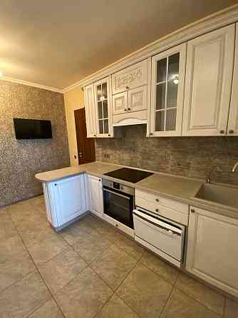 Простора 3-х кімнатна в ЖК Патріотика Київ