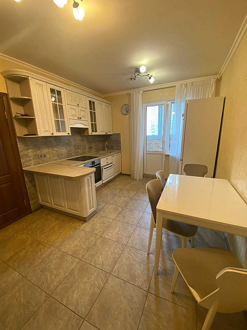 Простора 3-х кімнатна в ЖК Патріотика Київ - зображення 4