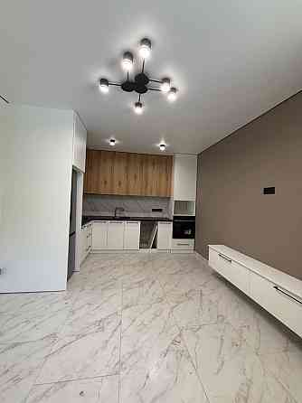 Продаж 2 кім квартири з ремонтом меблями та технікою Винники