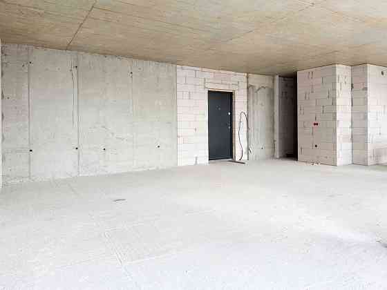 Продається простора 2 кім квартира з балконом в ЖК 
Family Plaza Ивано-Франковск