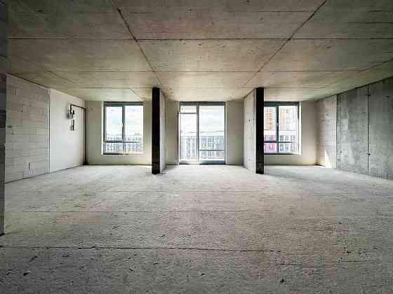 Продається простора 2 кім квартира з балконом в ЖК 
Family Plaza Ивано-Франковск