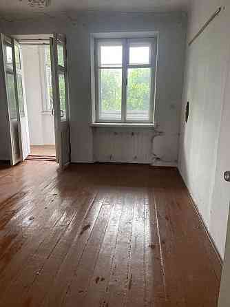 Продається 3-х кімнатна квартира у Шептицькому 
