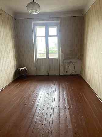 Продається 3-х кімнатна квартира у Шептицькому 