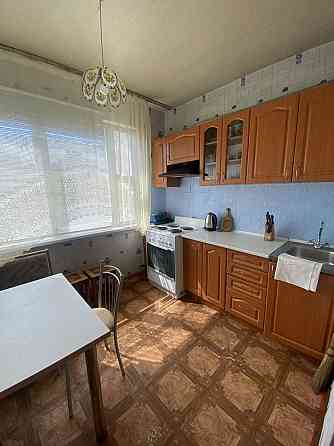 Затишна трікимнатна квартира з роздільними кімнатами, Кибальчича 9 Київ