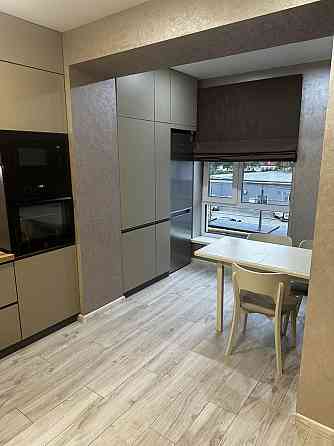 Здається однокімнатна квартира на довготривалу оренду! Липины