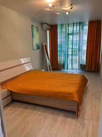 Оренда красивоі 2- студії  по вул. Липківського 33-а ЖК»Адамант» Київ