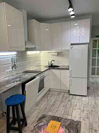 Оренда красивоі 2- студії  по вул. Липківського 33-а ЖК»Адамант» Київ