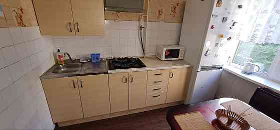 Раздельная. Прбеды 28/1.Первый дом от метро КПИ. Напротив Смарт Плаза. Київ