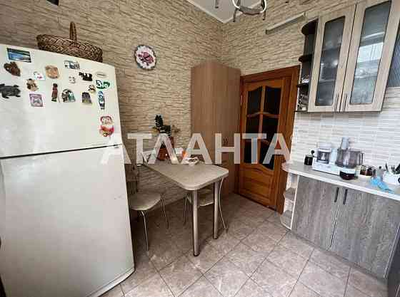 Продам. 3 комнатная сталинка. Центр Одесса