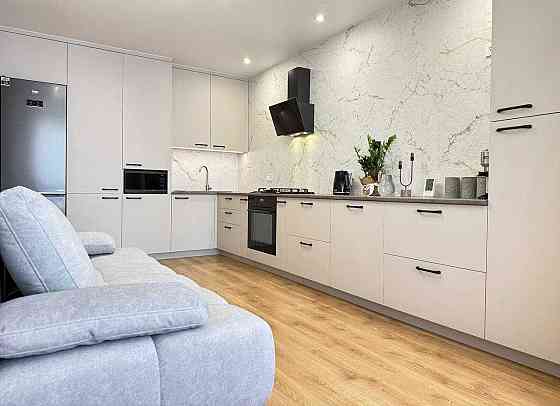 3-Кімнатна 88 кв.м. «На Щасливому» з Ремонтом! Меблі! Техніка! Рівне