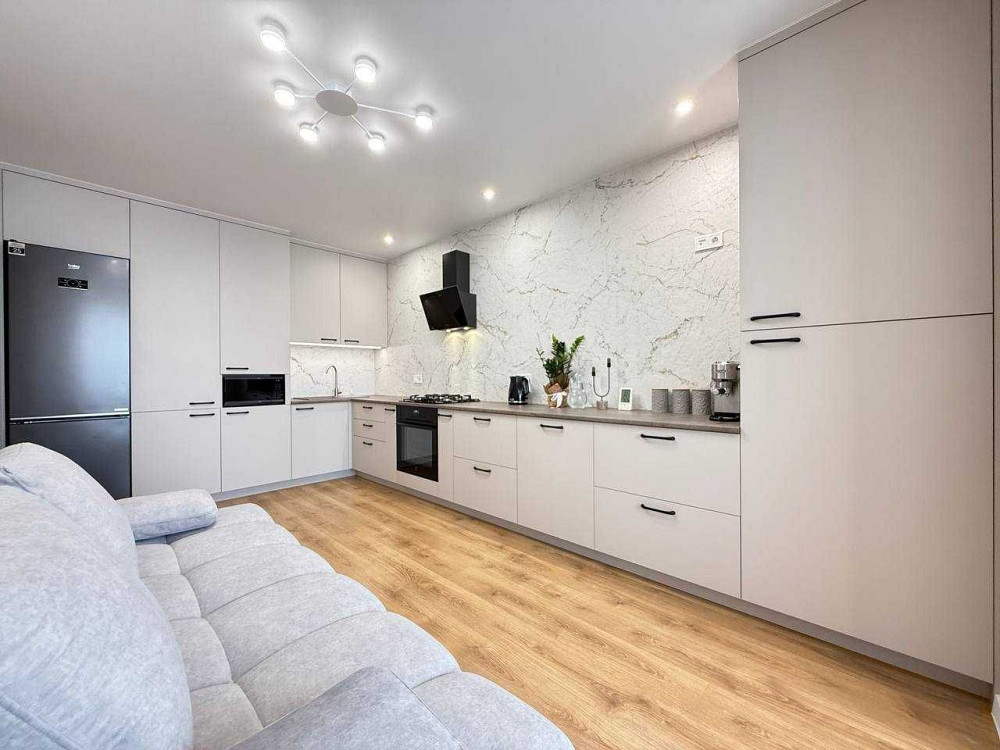 3-Кімнатна 88 кв.м. «На Щасливому» з Ремонтом! Меблі! Техніка! Рівне - зображення 2