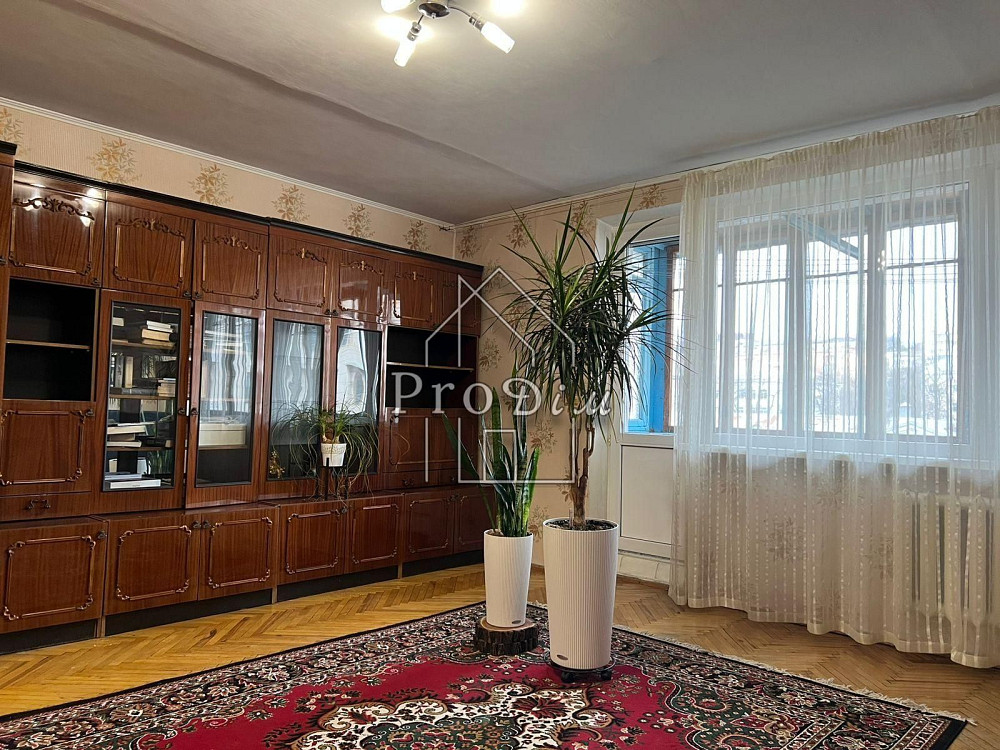 Продаж 2к квартири Жилянська 72 Голосіївський район Київ - зображення 1