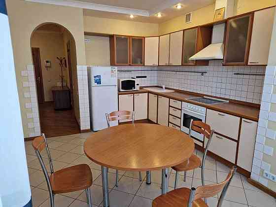 Оренда простора 1-к. квартира на вул. Булаховського, 5Г Київ