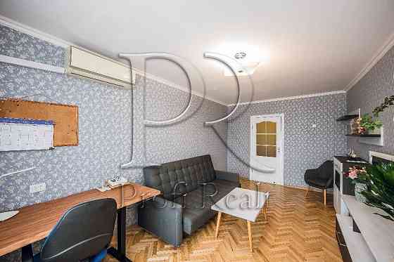 Продаж 2 кімн. квартири за адресою Жмеринська 18, Святошино,парк Совки Київ