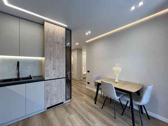 Шикарна півторачка 1.5 кім з ремонтом, Фемелі Плаза, центр Ивано-Франковск