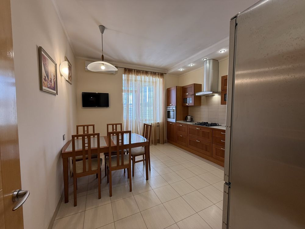 Чудова Поділ, метро Контрактова площа, метро Тараса Шевченка Київ - зображення 3