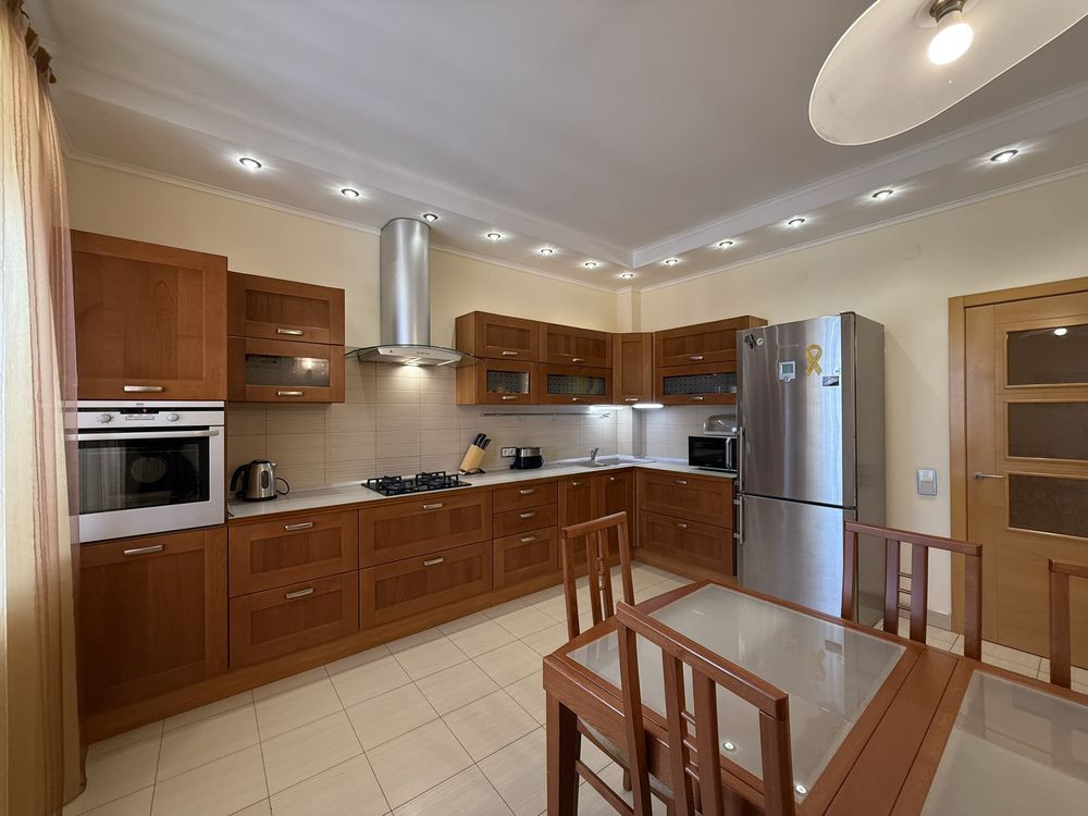 Чудова Поділ, метро Контрактова площа, метро Тараса Шевченка Київ - зображення 1