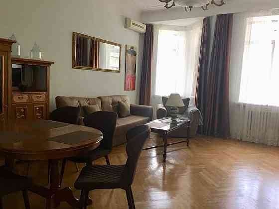 Здам в довгострокову оренду 3-кімнатну квартиру на Інститутській 16! Київ