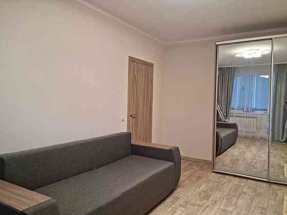 Продам 1-о комнатную квартиру на 4-м микрорайоне с ремонтом Лозовая