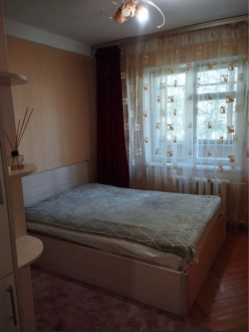 Продається 2-кімнатна квартира в центрі міста — вул. Симоненка, 4. Вишгород - зображення 2