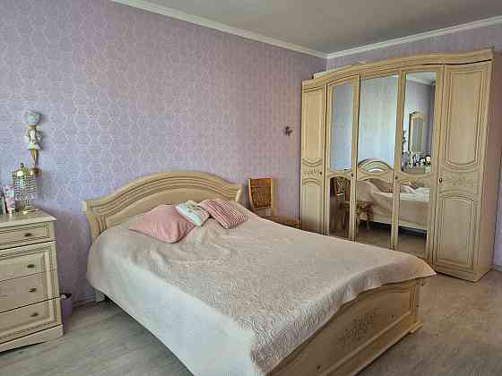 Простора 3-к квартира просп. Червоної Калини 38/10 Київ