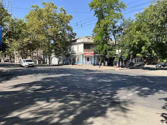 Двухкомнатная квартира в центре по цене гостинки Одесса