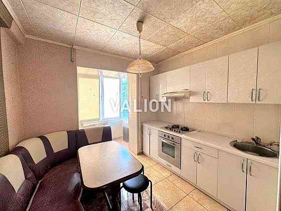 Продаж 3 кімнатної квартири з ремонтом Лісний масив. вул. О.Левицького Київ