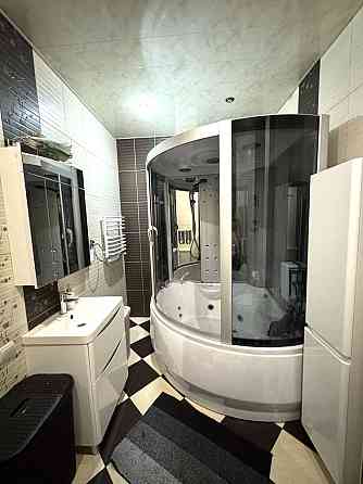 Простора ТРЬОХкімнатна квартира на Хотинській Чернівці