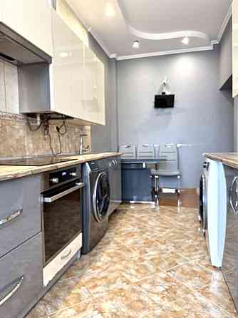 Простора ТРЬОХкімнатна квартира на Хотинській Чернівці