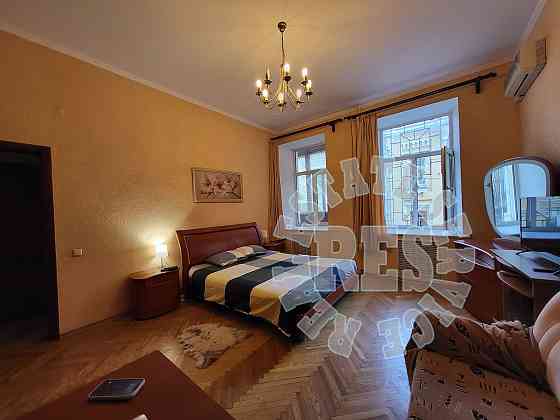 Без% 1-кімн.42м. Центр Мала Житомирська 16/3 метро Майдан Незалежності Київ