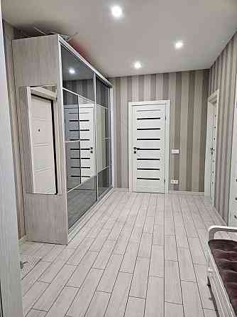 Сдам 2 комнатную квартиру ЖК Изумрудный город,Авантаж,метро Бот Сад Харьков