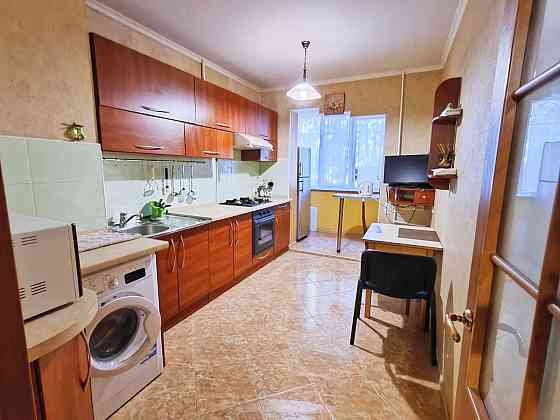 Сдам трёхкомнатную квартиру на Вузовском Одеса